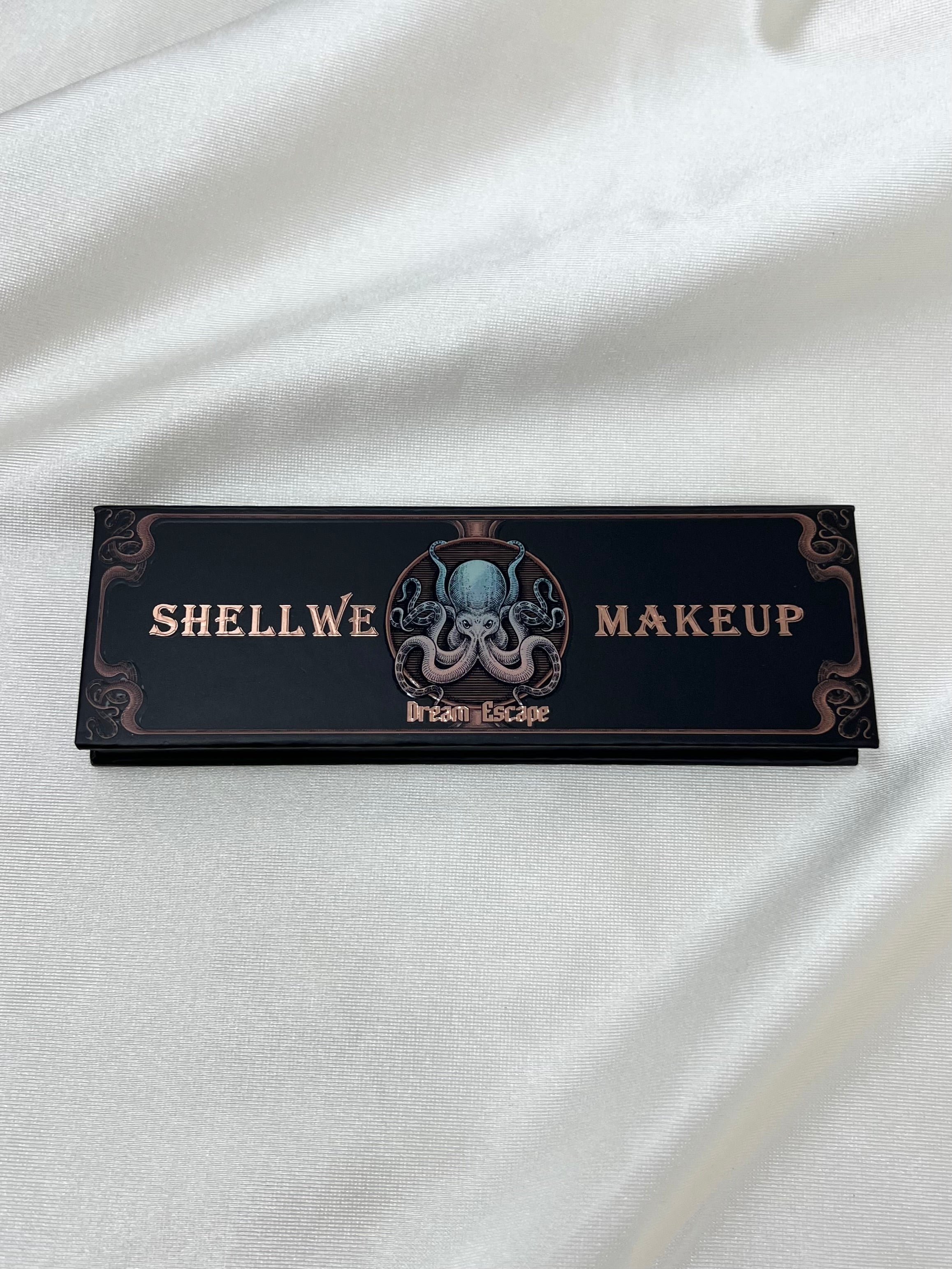 Shellwe Makeup Dream Escape Eyeshadow Palette