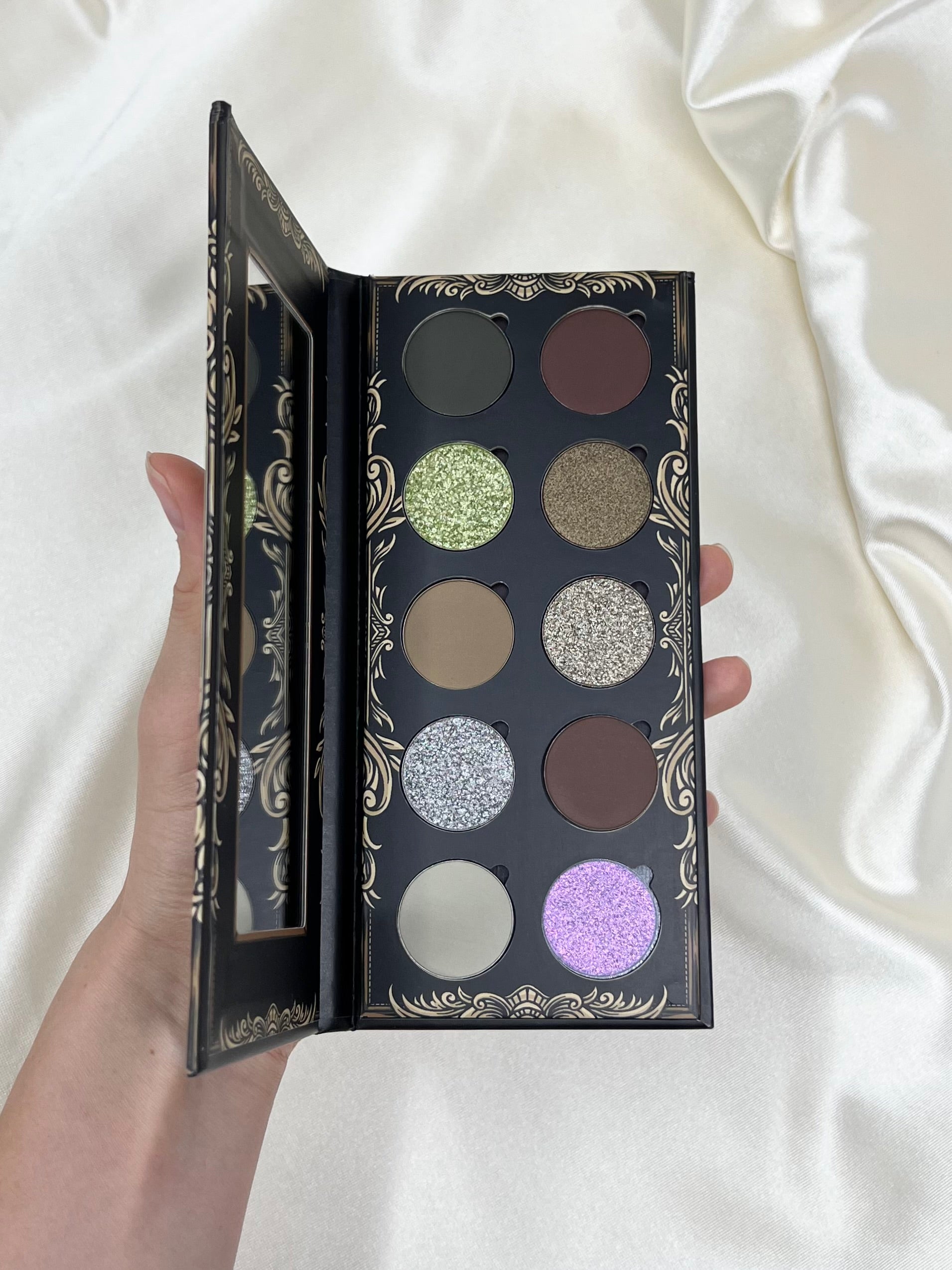 Shellwe Makeup Elaina Eyeshadow Palette