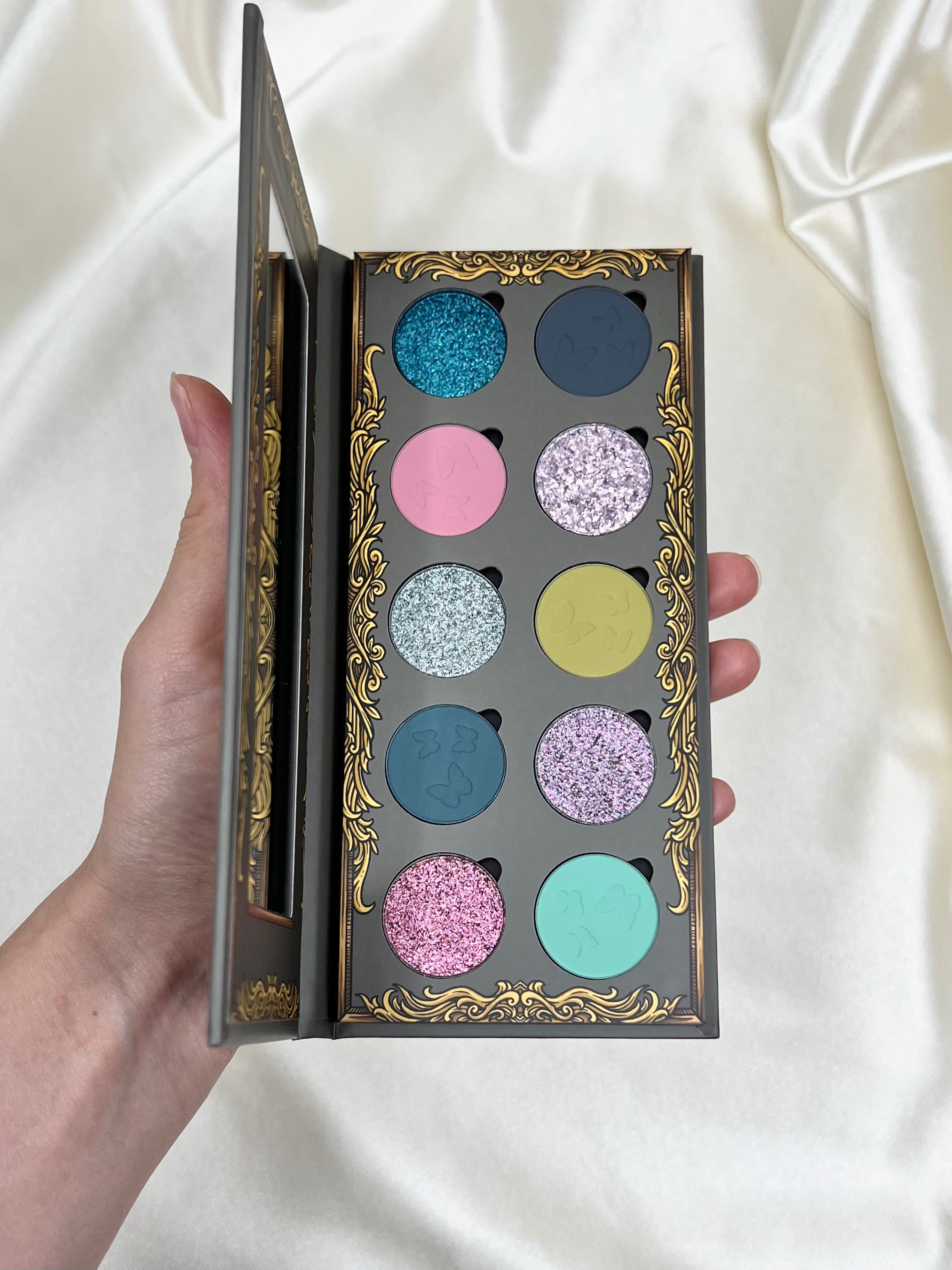 Shellwe Makeup Farasha Eyeshadow Palette