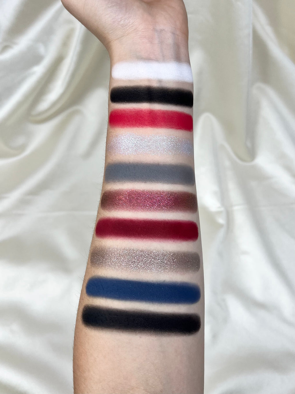 Shellwe Makeup Punk Bunny Eyeshadow Palette
