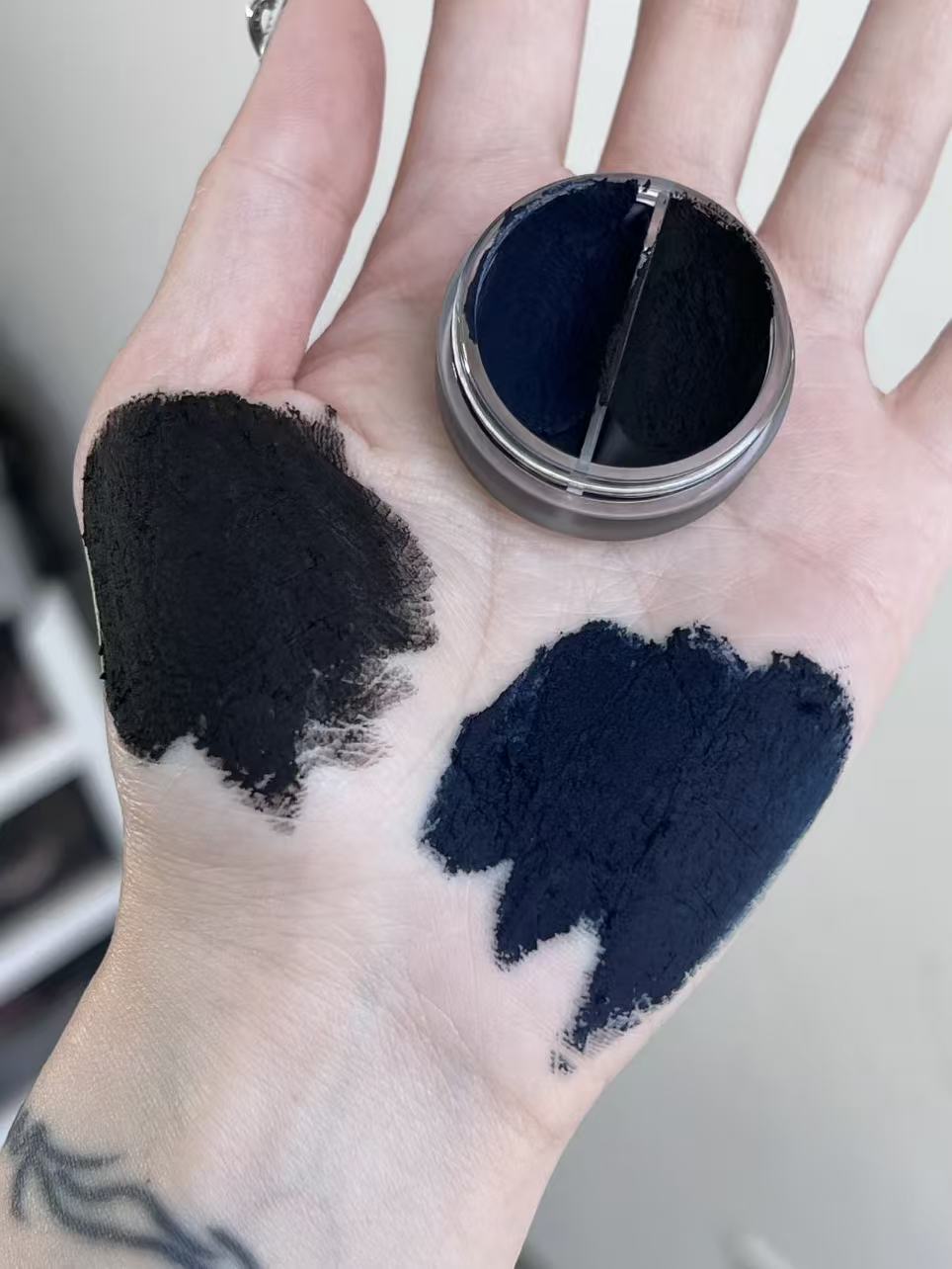 Shellwe Makeup Punk Bunny Lip Mud Denim
