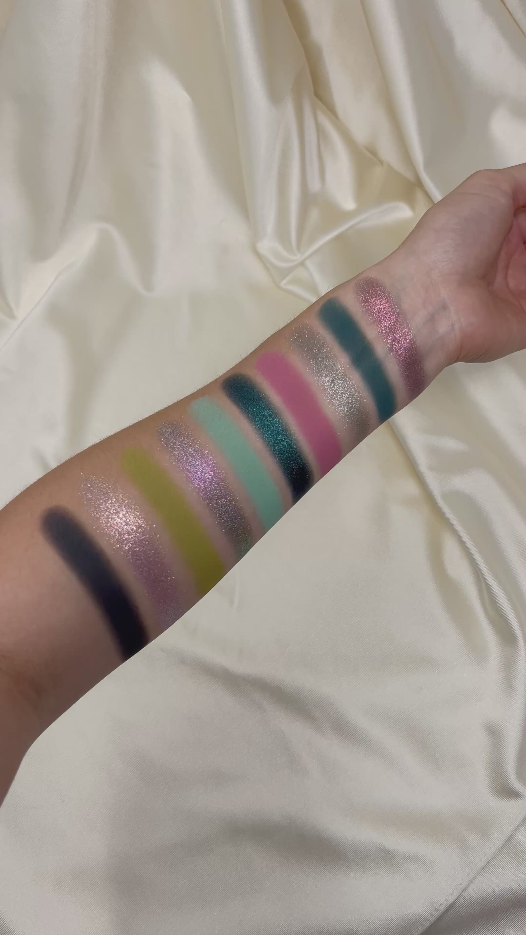 Shellwe Makeup Farasha Eyeshadow Palette